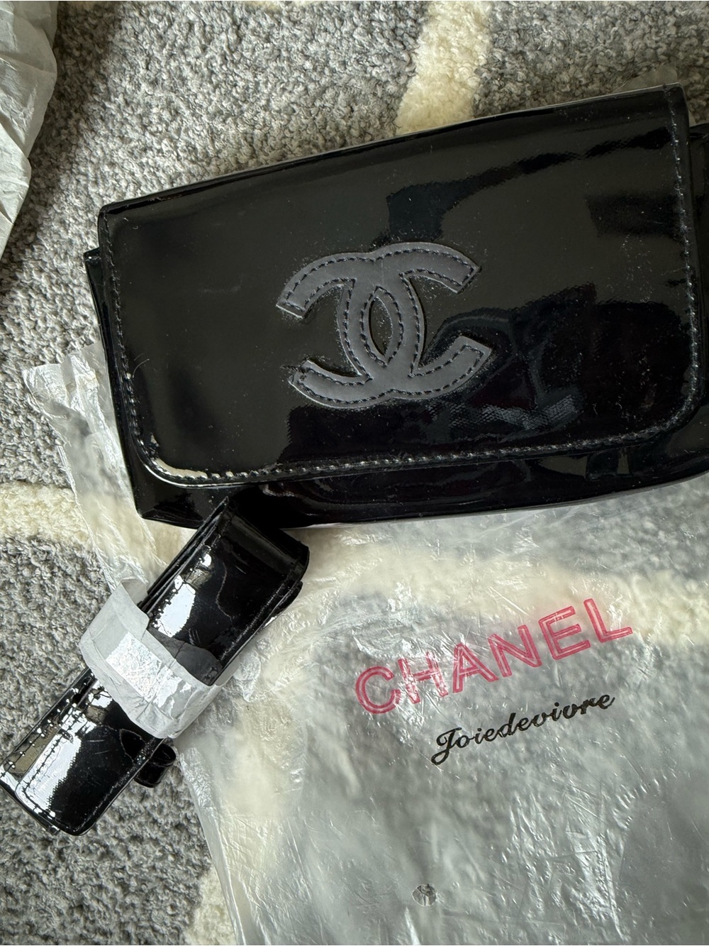 SOLD !    CHANEL Black Patent Leather Beltbag Clutch GWP